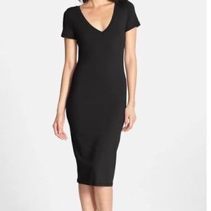Leith Black Short Sleeve V-Neck Stretch Midi Dress